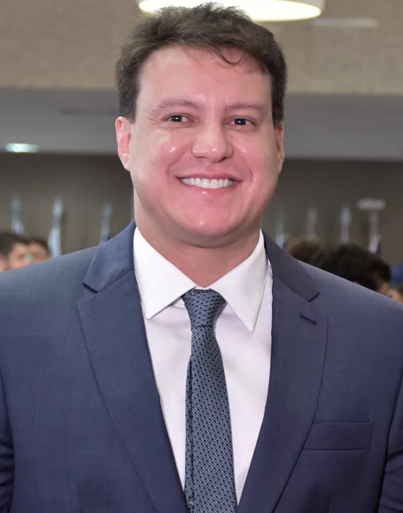 FELIPE CAMARÃO