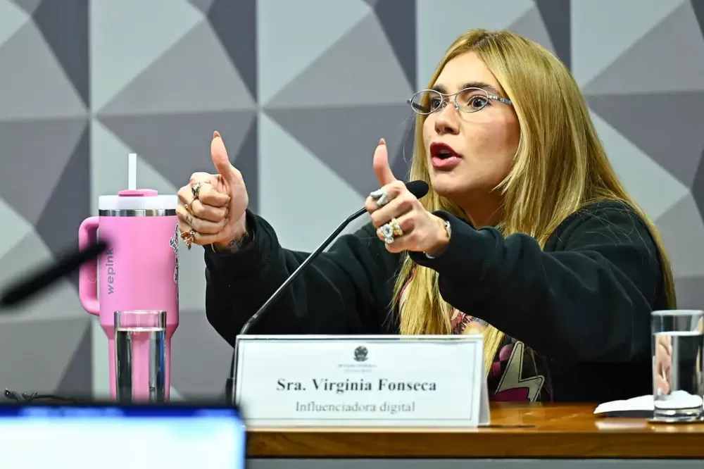 Influenciadora Virgínia Fonseca durante depoimento na CPI das Bets, no Senado (Foto: Andressa Anholete/Agência Senado)