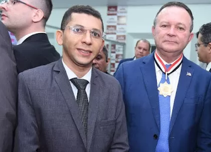 Por que Ricardo Rodrigues deveria cumprimentar Brandão quando suas palavras carecem de substância?